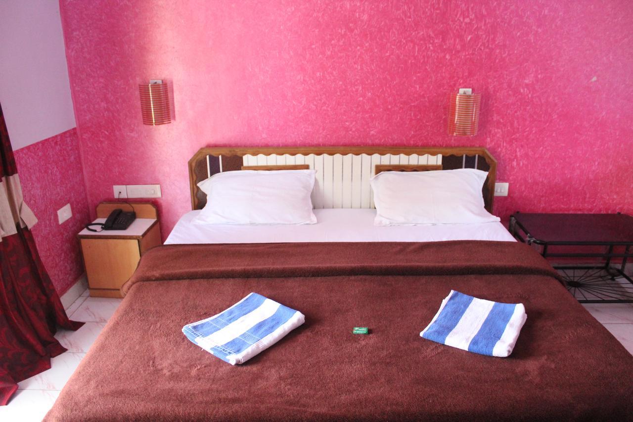 Hotel Natasha Panaji Buitenkant foto