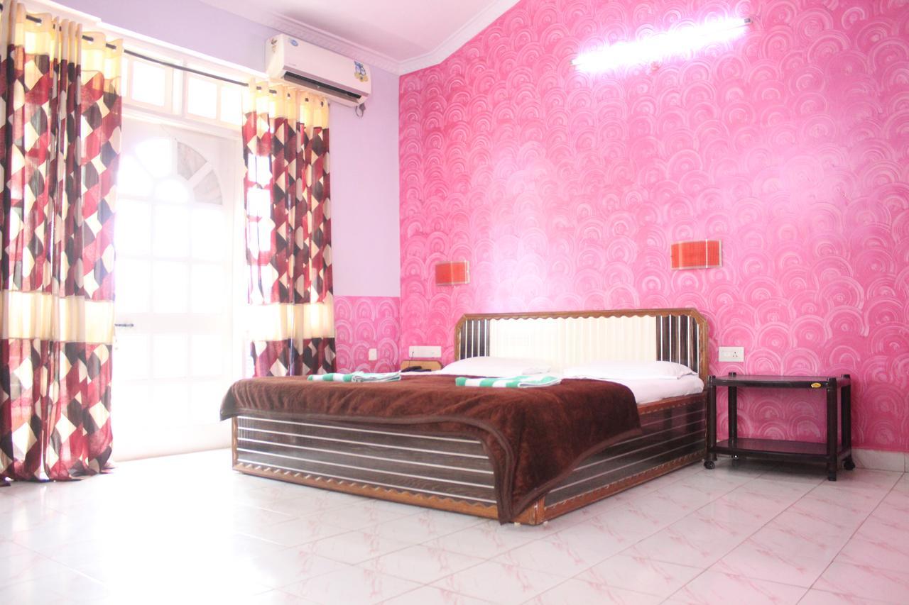 Hotel Natasha Panaji Buitenkant foto