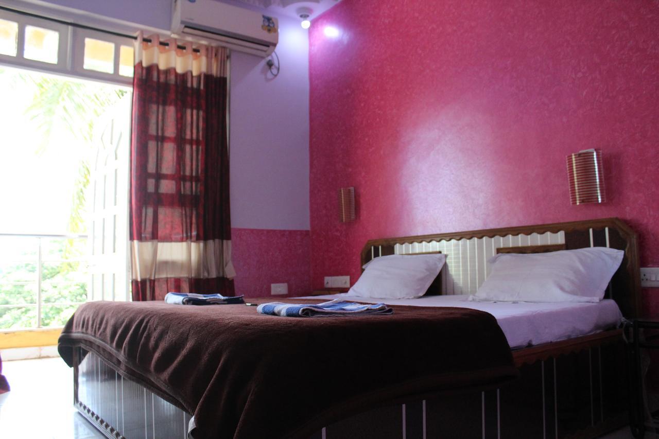 Hotel Natasha Panaji Buitenkant foto